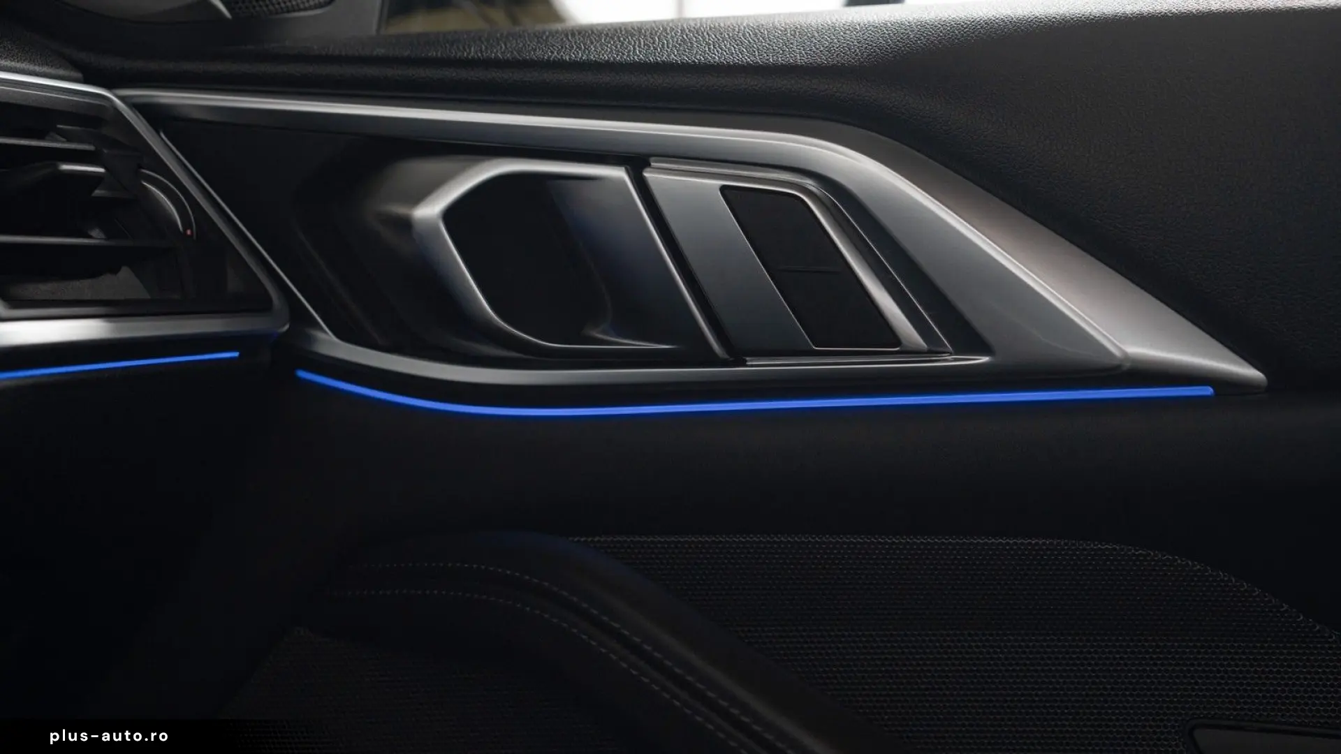 BMW M4 COMPETITION 360  H&K CARBON SPUR NAVI