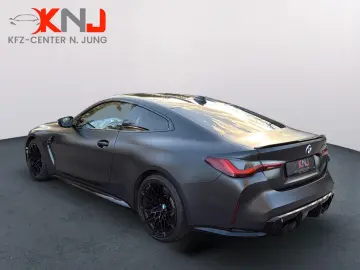BMW M4 Coupe xDrive Competition   Premium Selection