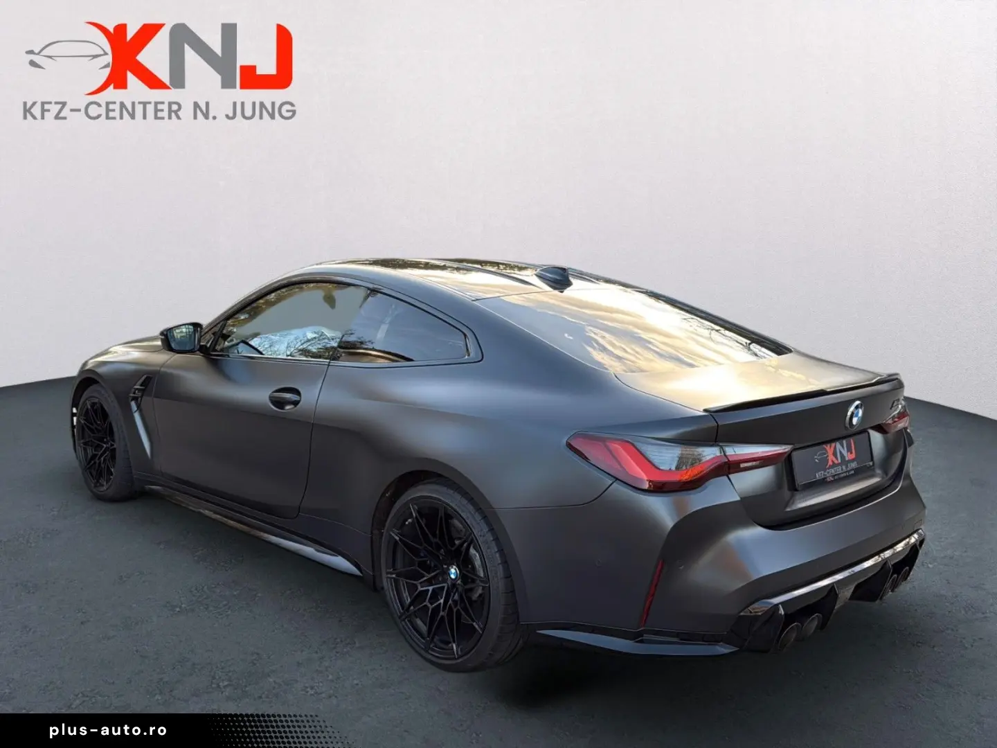 BMW M4 Coupe xDrive Competition   Premium Selection