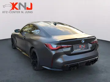 BMW M4 Coupe xDrive Competition   Premium Selection
