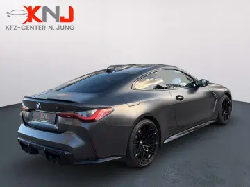 BMW M4 Coupe xDrive Competition   Premium Selection