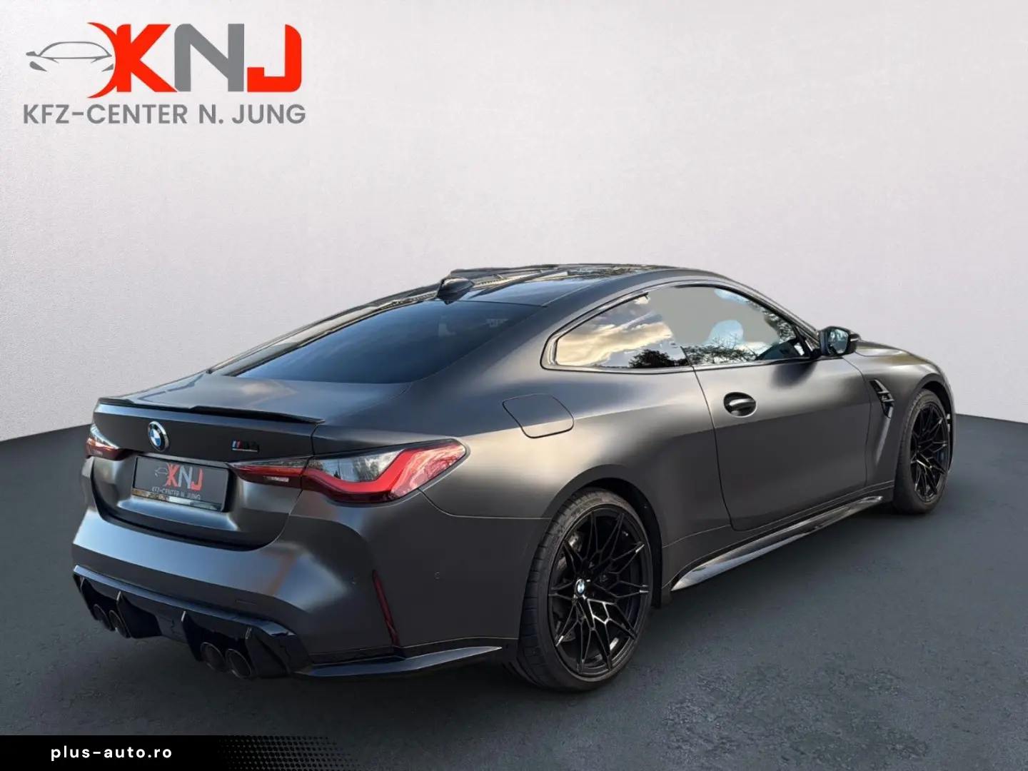 BMW M4 Coupe xDrive Competition   Premium Selection