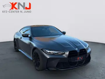 BMW M4 Coupe xDrive Competition   Premium Selection