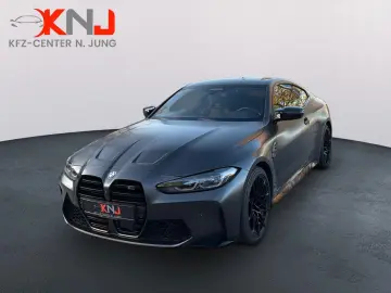 BMW M4 Coupe xDrive Competition   Premium Selection