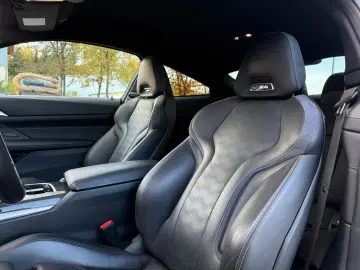 BMW M4 Coupe xDrive Competition   Premium Selection