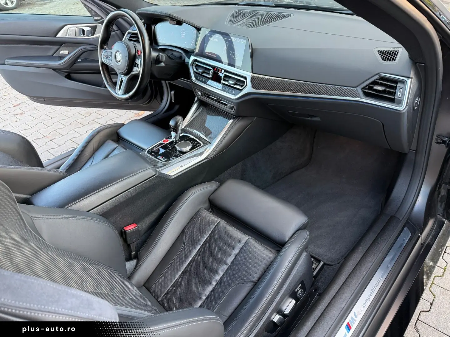 BMW M4 Coupe xDrive Competition   Premium Selection