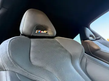 BMW M4 Coupe xDrive Competition   Premium Selection