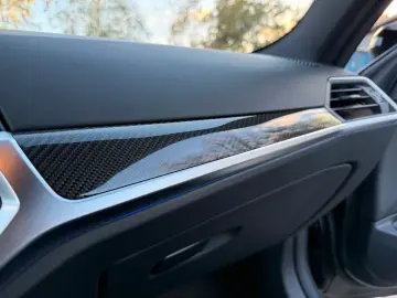 BMW M4 Coupe xDrive Competition   Premium Selection