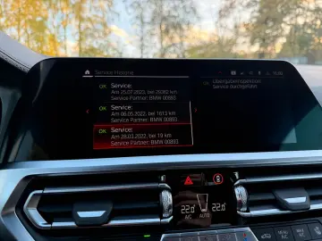 BMW M4 Coupe xDrive Competition   Premium Selection