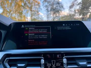 BMW M4 Coupe xDrive Competition   Premium Selection