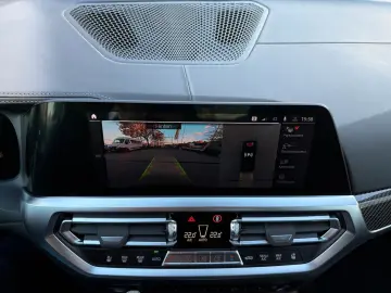 BMW M4 Coupe xDrive Competition   Premium Selection