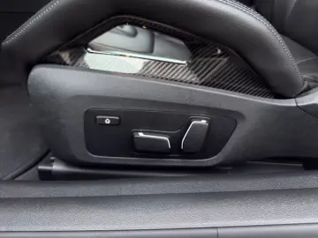 BMW M4 Competition Coupé M Carbon Schalensitze NP 12