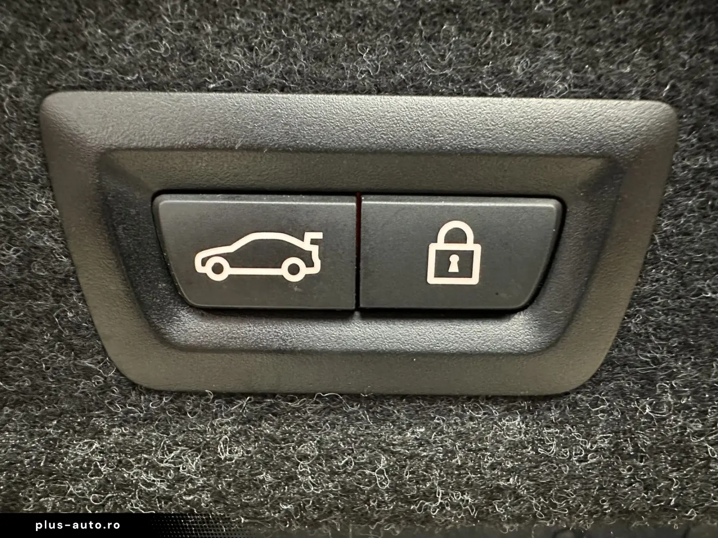 BMW M440i Coupé xDrive NAV LED HUD KAM GLASDACH H&K