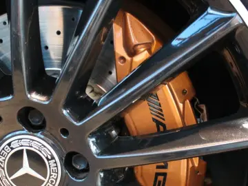 MERCEDES-BENZ E200 Coupe AMG 53 Optik Voll Designo N&hellip;