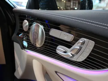 MERCEDES-BENZ E200 Coupe AMG 53 Optik Voll Designo N&hellip;