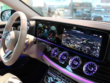 MERCEDES-BENZ E200 Coupe AMG 53 Optik Voll Designo N&hellip;