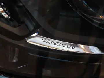 MERCEDES-BENZ E200 Coupe AMG 53 Optik Voll Designo N&hellip;