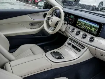 MERCEDES-BENZ E 220 d Coupé AMG NIGHT LEDER MBUX SHZ PANO