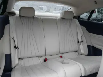 MERCEDES-BENZ E 220 d Coupé AMG NIGHT LEDER MBUX SHZ PANO