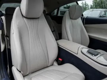 MERCEDES-BENZ E 220 d Coupé AMG NIGHT LEDER MBUX SHZ PANO