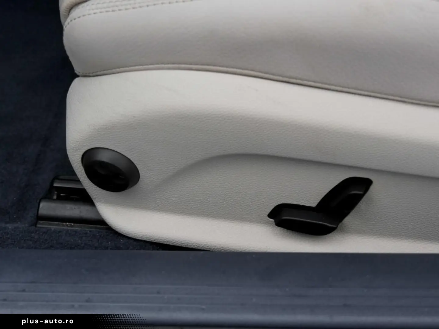 MERCEDES-BENZ E 220 d Coupé AMG NIGHT LEDER MBUX SHZ PANO