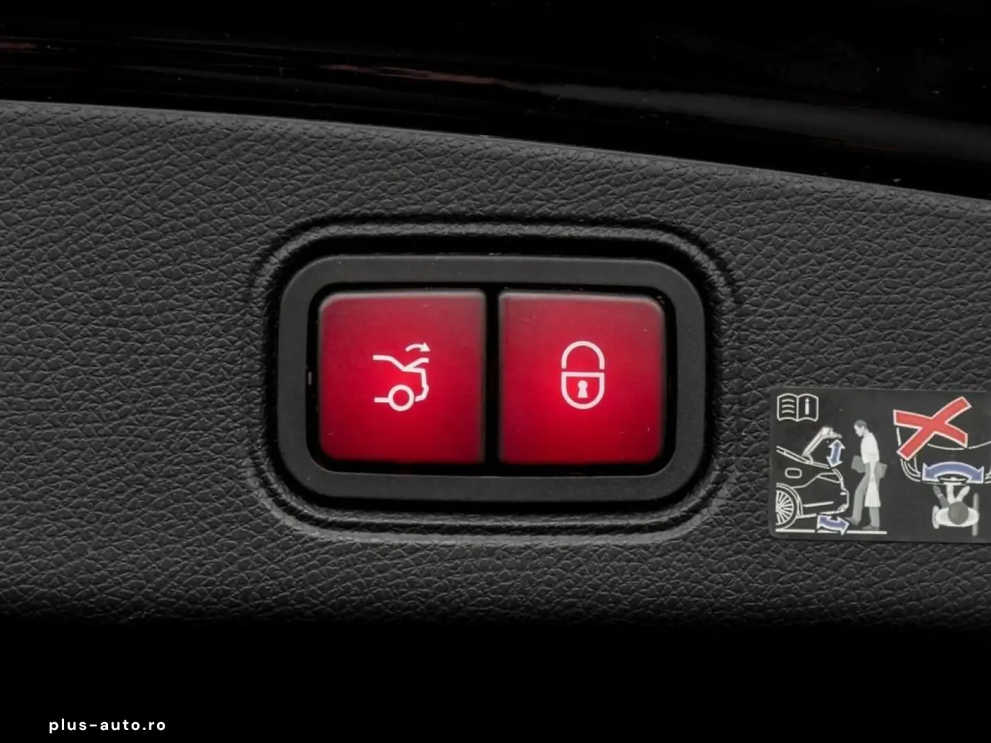 MERCEDES-BENZ E 220 d Coupé AMG NIGHT LEDER MBUX SHZ PANO