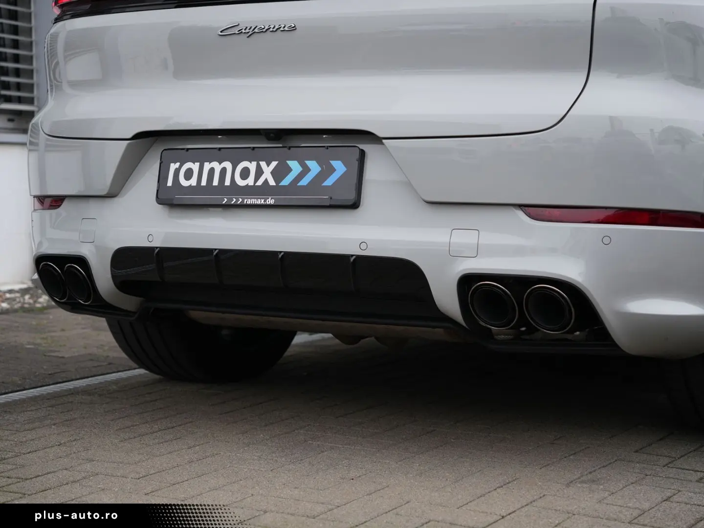 PORSCHE E-Hybrid Coupé SPORTDESIGN-PAKET-INNODRIVE-BOSE