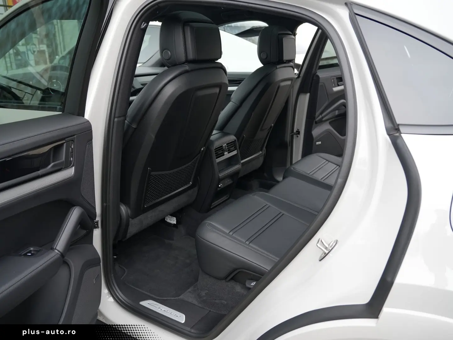 PORSCHE E-Hybrid Coupé SPORTDESIGN-PAKET-INNODRIVE-BOSE