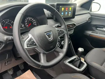 Dacia Sandero Stepway Comfort TCe 90 CP