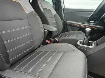 Dacia Sandero Stepway Comfort TCe 90 CP