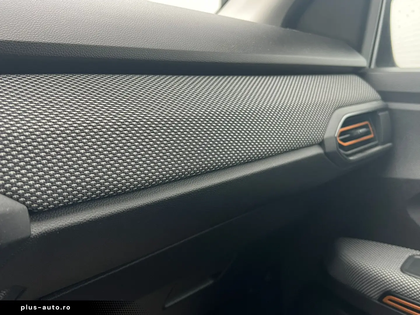 Dacia Sandero Stepway Comfort TCe 90 CP