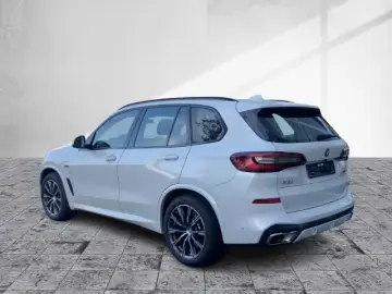 BMW X5 xDrive 45e M Sport Package Head-UP