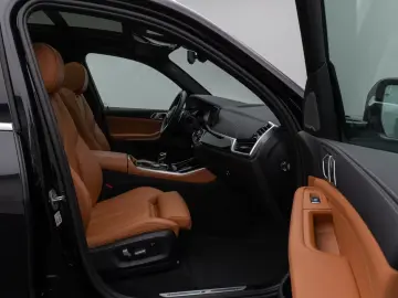 BMW X5 xD45e M Sport Panorama Laser Kamera Harman Kardon