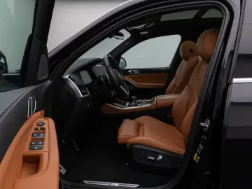 BMW X5 xD45e M Sport Panorama Laser Kamera Harman Kardon