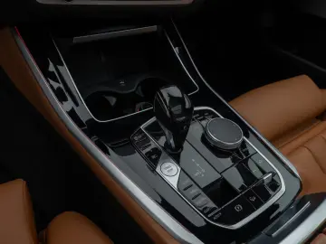 BMW X5 xD45e M Sport Panorama Laser Kamera Harman Kardon