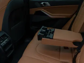 BMW X5 xD45e M Sport Panorama Laser Kamera Harman Kardon