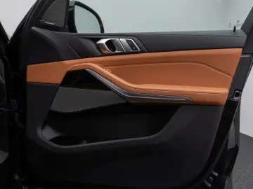 BMW X5 xD45e M Sport Panorama Laser Kamera Harman Kardon