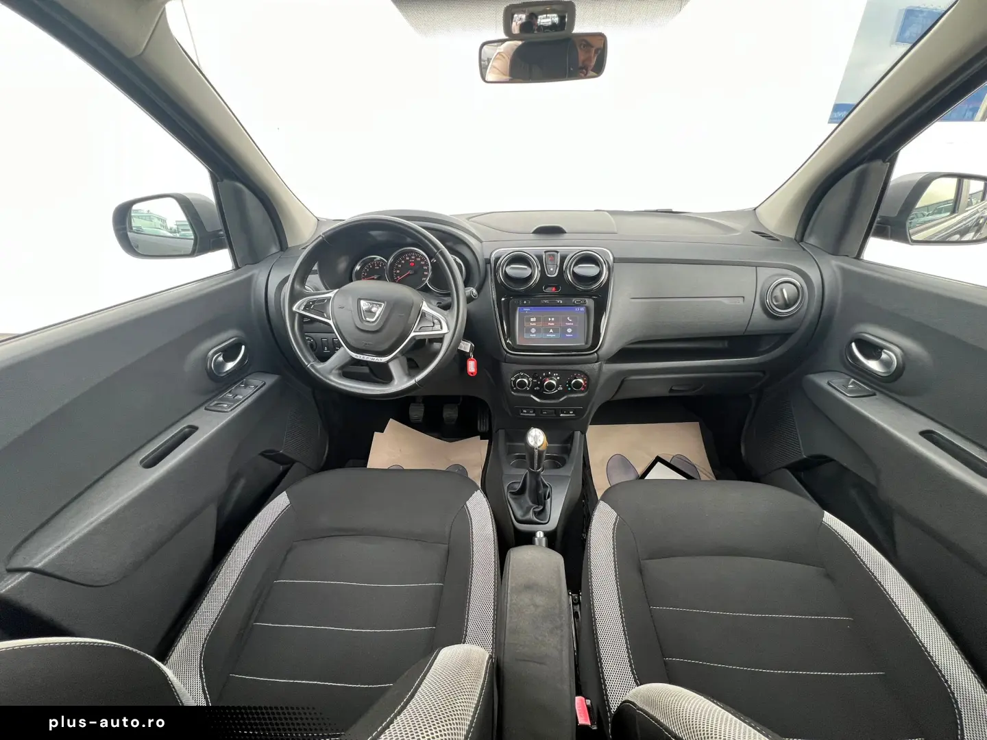 Dacia Lodgy Stepway 1.5 dCi 90 CP 7L