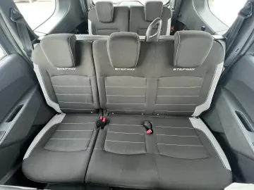 Dacia Lodgy Stepway 1.5 dCi 90 CP 7L