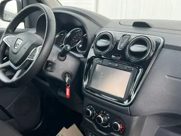 Dacia Lodgy Stepway 1.5 dCi 90 CP 7L
