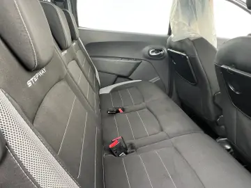 Dacia Lodgy Stepway 1.5 dCi 90 CP 7L