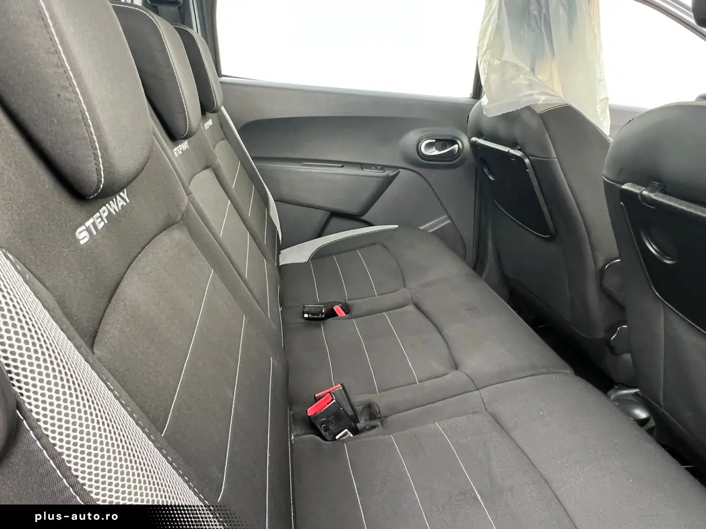 Dacia Lodgy Stepway 1.5 dCi 90 CP 7L