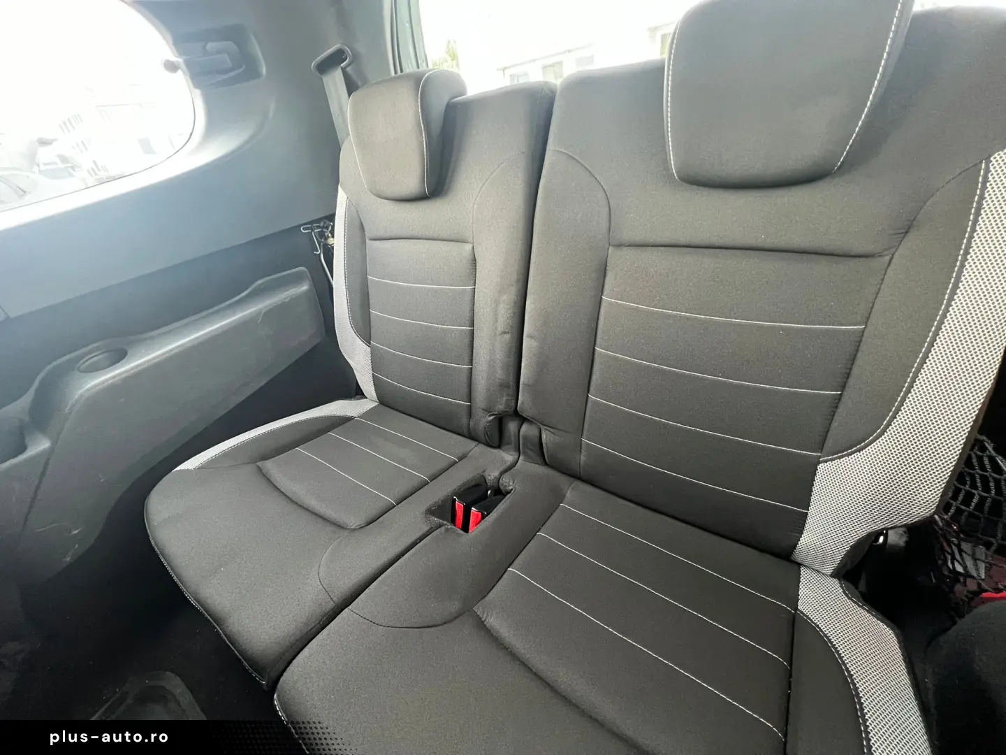 Dacia Lodgy Stepway 1.5 dCi 90 CP 7L