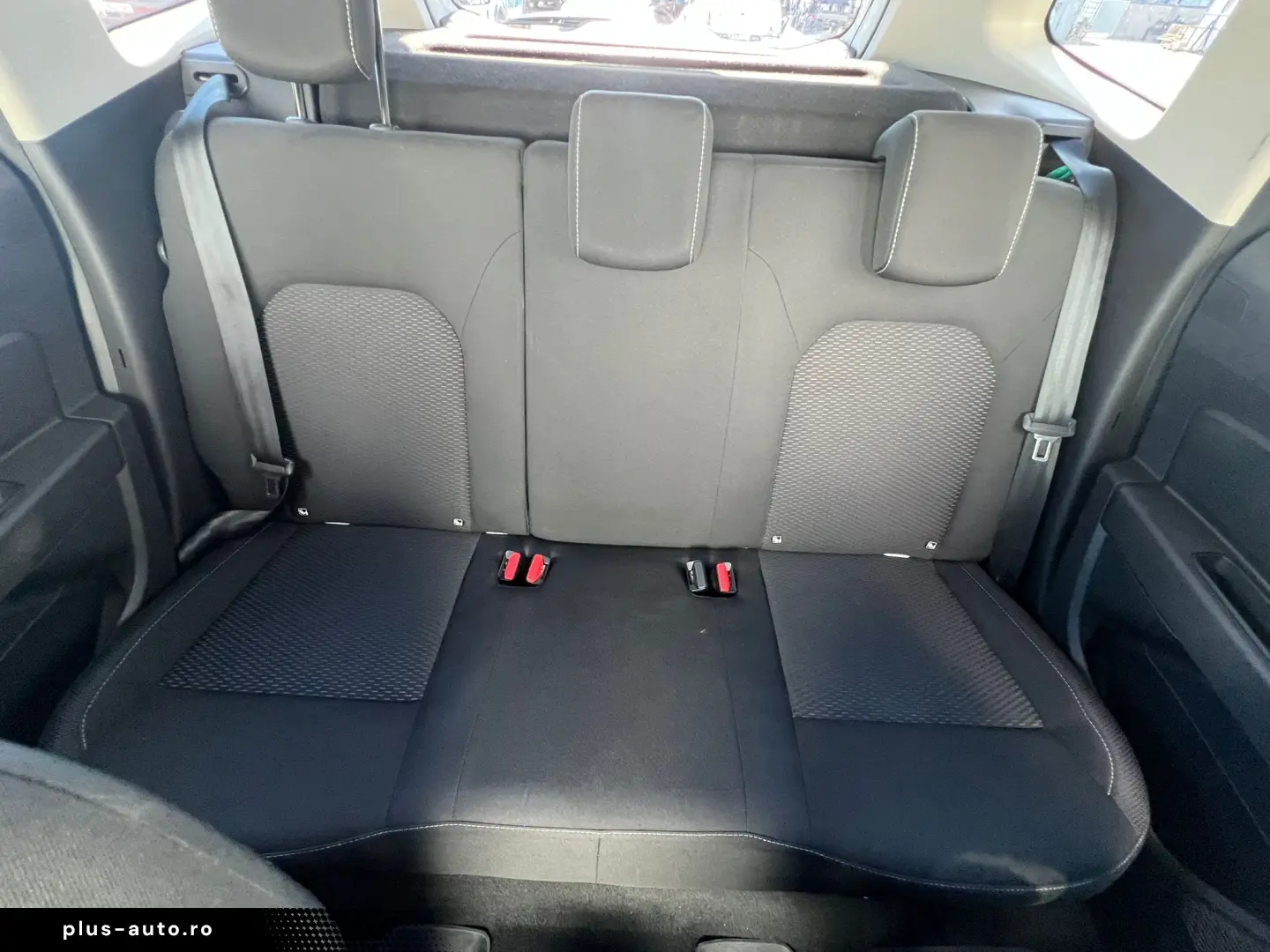 Dacia Duster SL Avantaj Blue1.5dCi 115CP 4WD