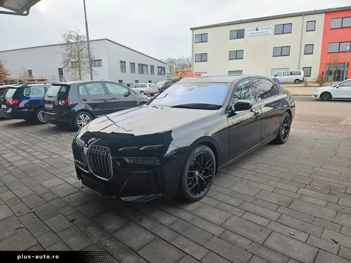 BMW 740 d xDrive MSport Cinema Loung B&W np 163.000