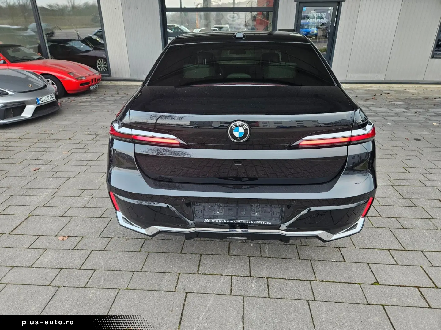 BMW 740 d xDrive MSport Cinema Loung B&W np 163.000