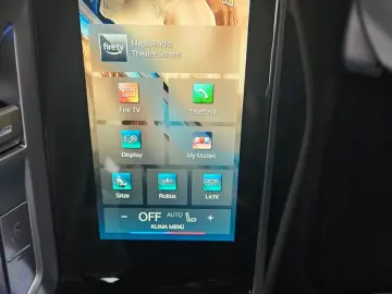 BMW 740 d xDrive MSport Cinema Loung B&W np 163.000