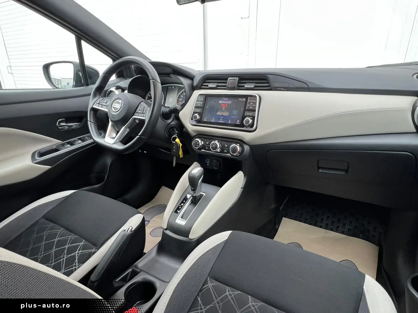 Nissan Micra N-DESIGN 1.0L IG-T 92 CP Xtronic CVT