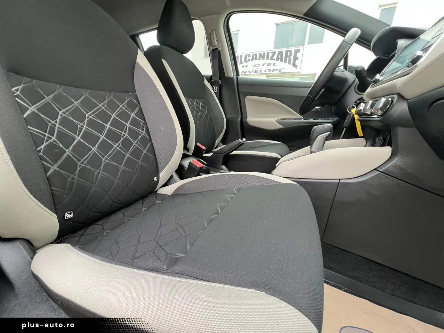 Nissan Micra N-DESIGN 1.0L IG-T 92 CP Xtronic CVT