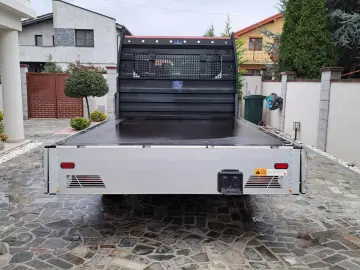 FORD TRANSIT D-CAB TREND L4 RWD